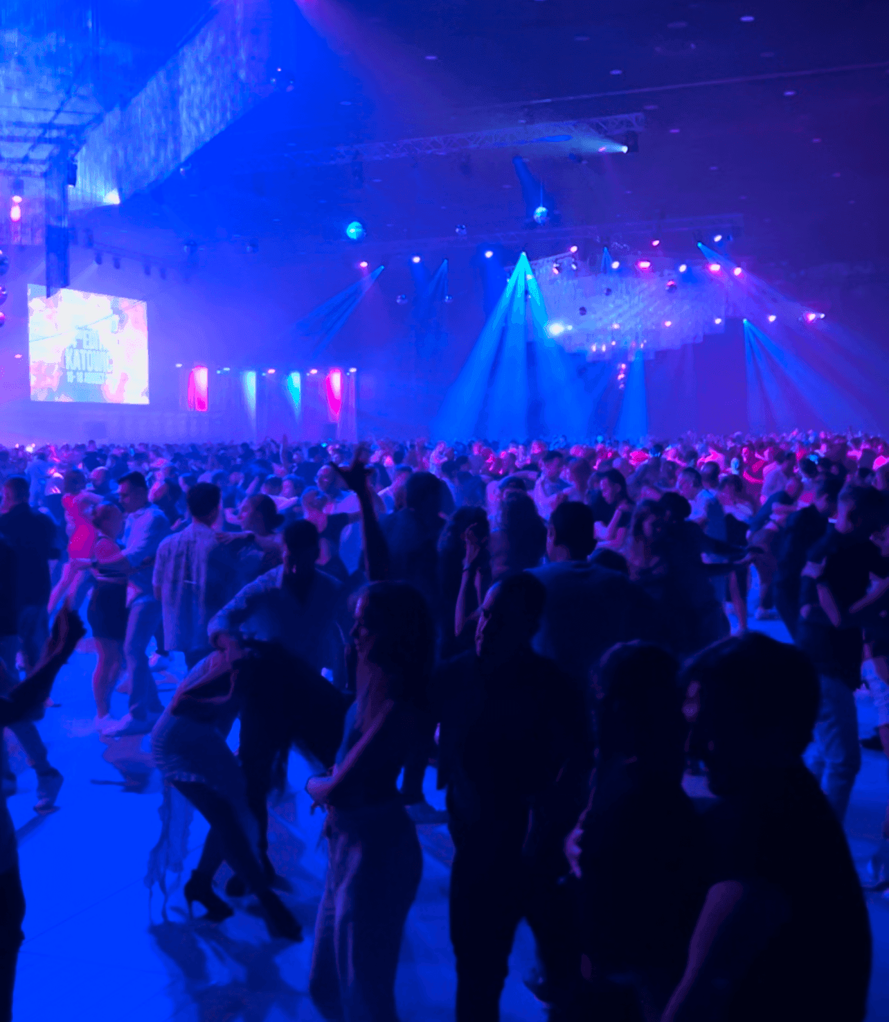 The Victorian Salsa & Bachata Social — Los Angeles