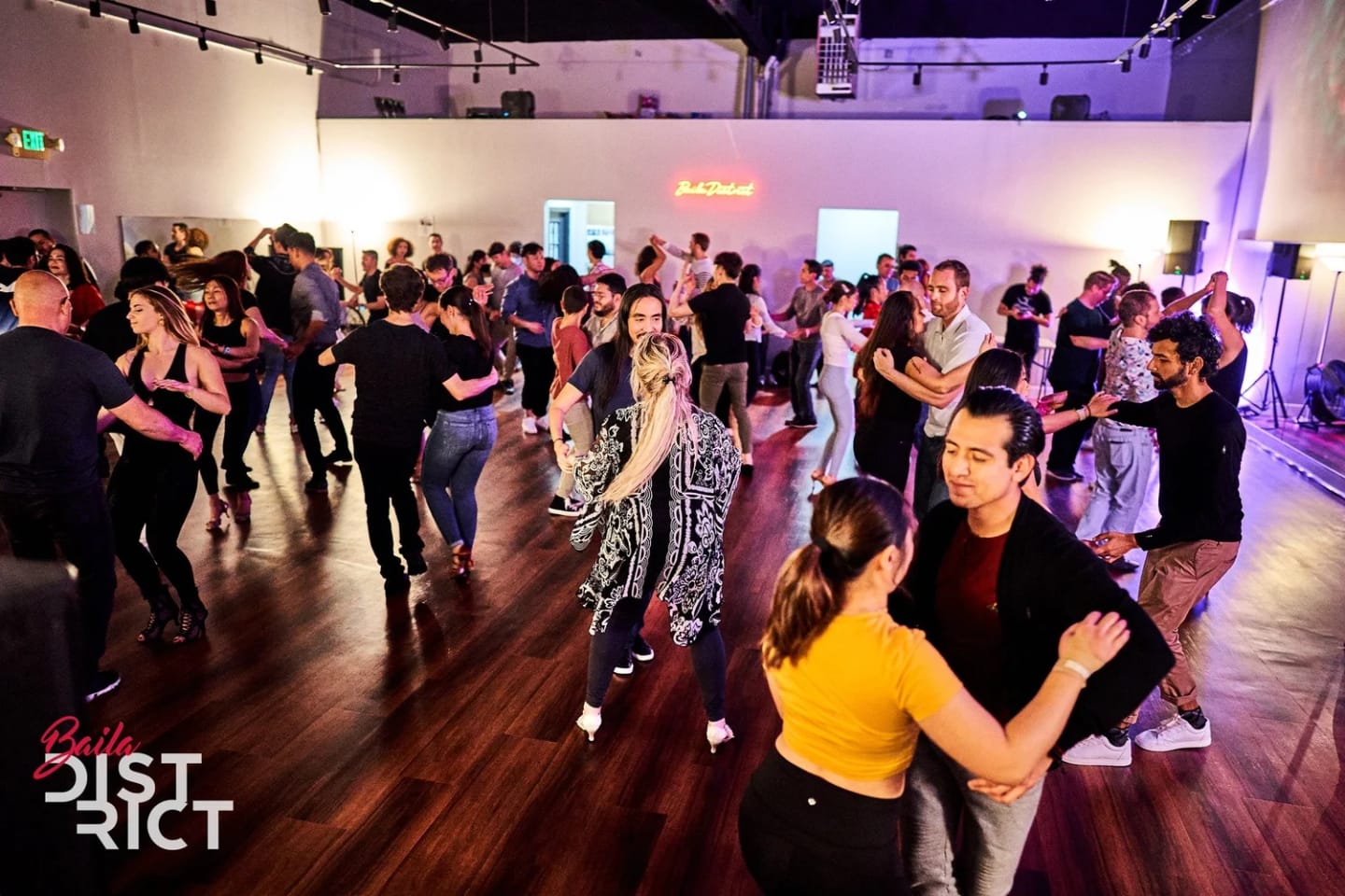 Tuesday Bachatica Practica at Baila District — Seattle
